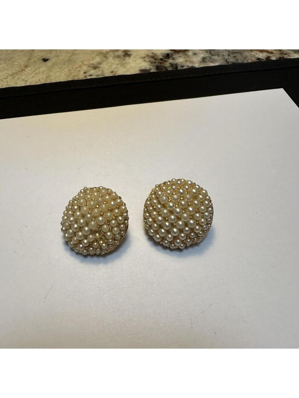 Vintage Crown Trifari Gold Tone Faux Pearl Clip On Earrings Missing Pearls